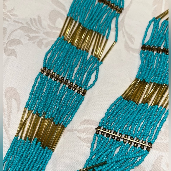 Blue beaded gold statement necklace - Picture 3 of 4